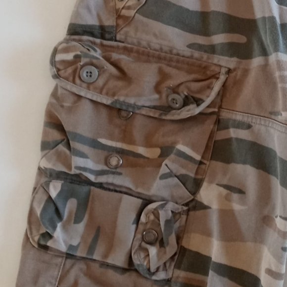 Armani Exchange Camo Cargo Shorts with spell out Belt size 29 - Picture 4 of 9
